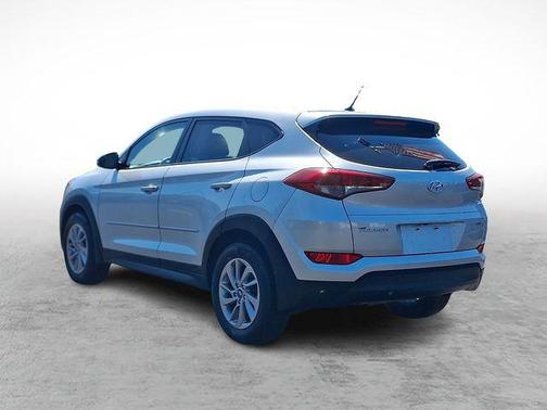 Molten Silver 2018 Hyundai TUCSON SE