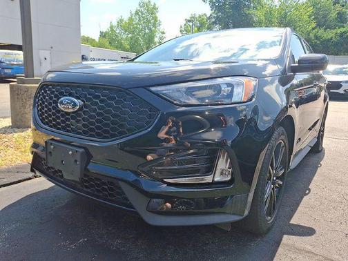 Agate Black Metallic 2023 Ford Edge ST Line