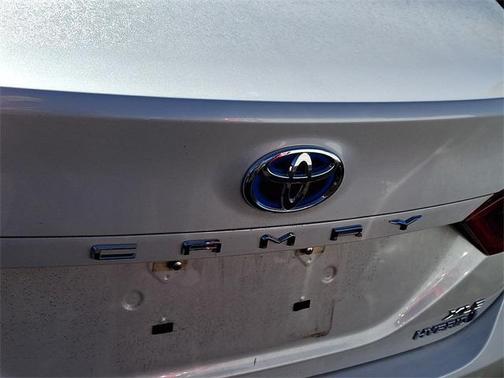 2021 Toyota Camry Hybrid XLE