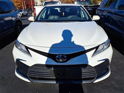 2021 Toyota Camry Hybrid XLE