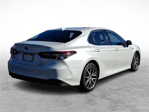 2021 Toyota Camry Hybrid XLE