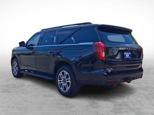 Black Metallic 2025 Ford Expedition Max Active 4x4