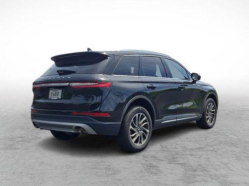 Infinite Black Metallic Clearcoat 2022 Lincoln Corsair Standard