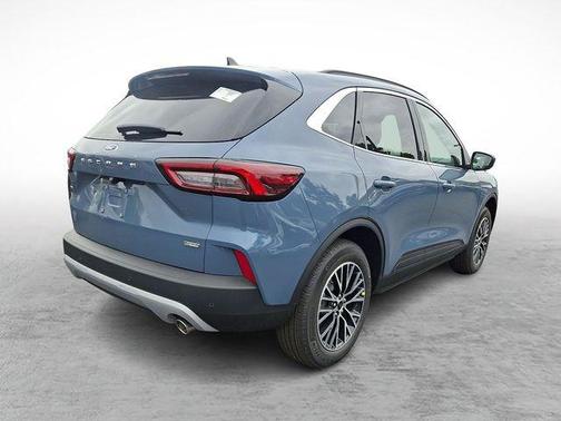2025 Ford Escape PHEV SE
