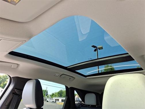 2025 Ford Escape PHEV SE