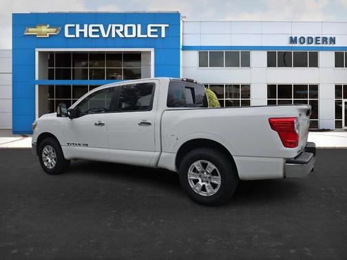 2018 Nissan Titan SV