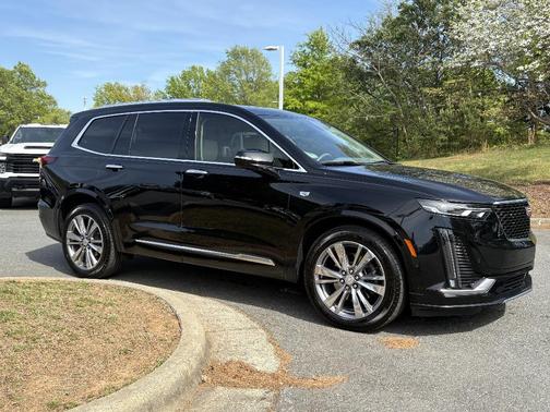 Black 2024 Cadillac XT6 Premium Luxury FWD