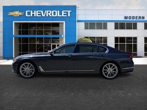 2016 BMW 750 i xDrive
