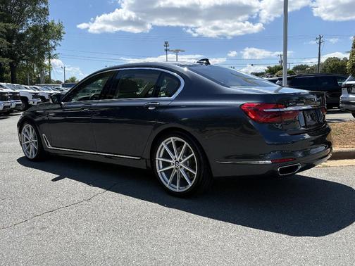 2016 BMW 750 i xDrive
