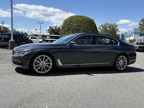 2016 BMW 750 i xDrive