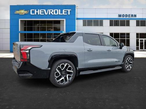 2025 Chevrolet Silverado EV RST