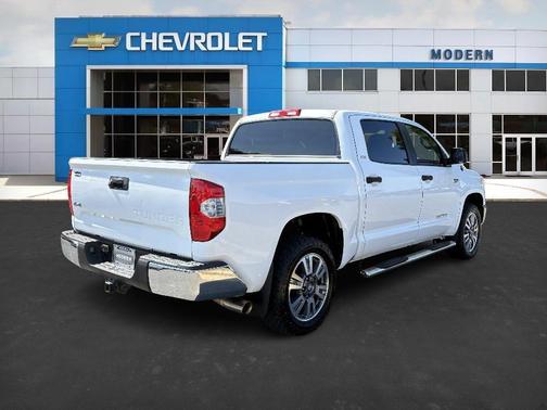 2017 Toyota Tundra SR5