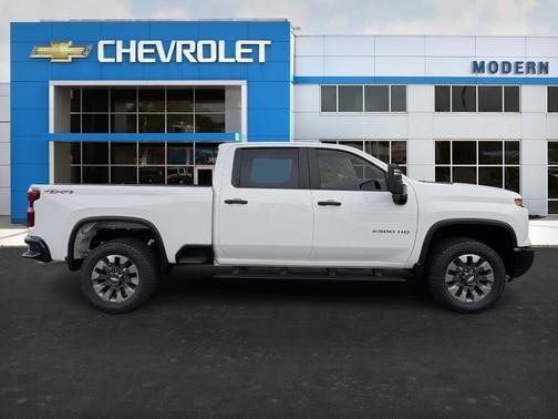 2026 Chevrolet Silverado 2500 Custom