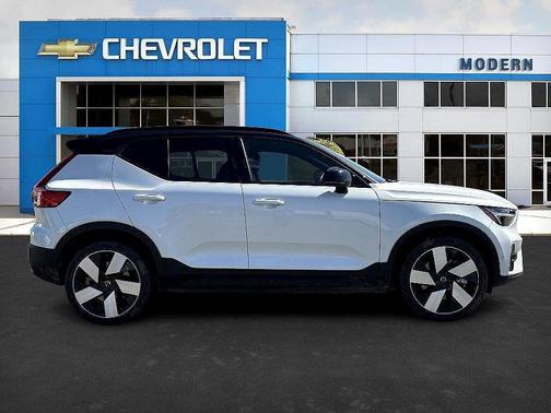 2024 Volvo XC40 Recharge Pure Electric Twin Ultimate