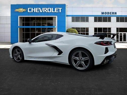 2026 Chevrolet Corvette Stingray w/2LT