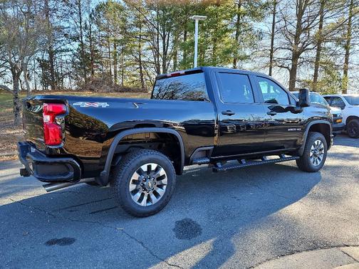 2026 Chevrolet Silverado 2500 Custom