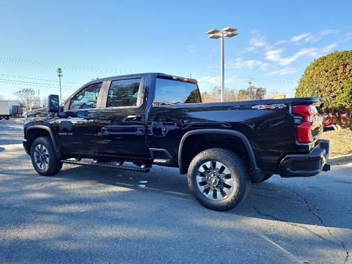 2026 Chevrolet Silverado 2500 Custom