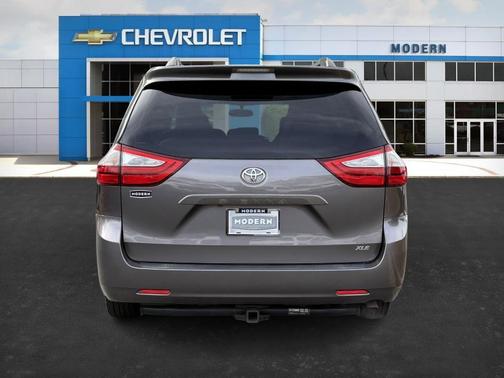 2016 Toyota Sienna XLE