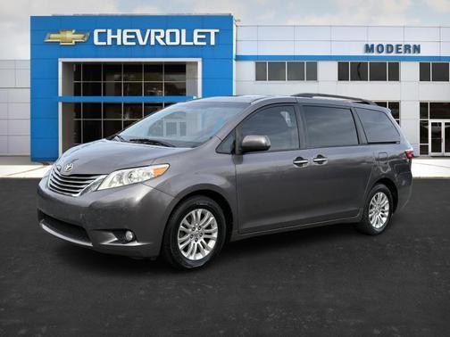 2016 Toyota Sienna XLE