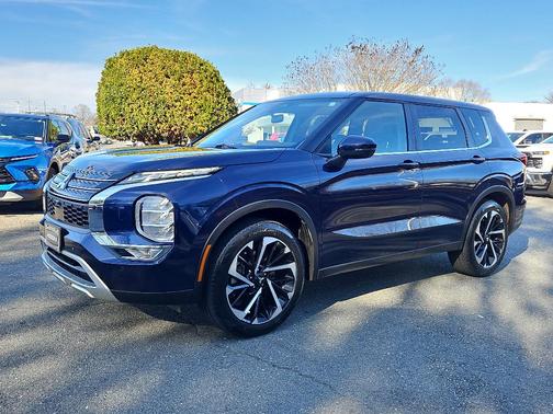 2024 Mitsubishi Outlander SE