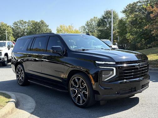2025 Chevrolet Suburban RST