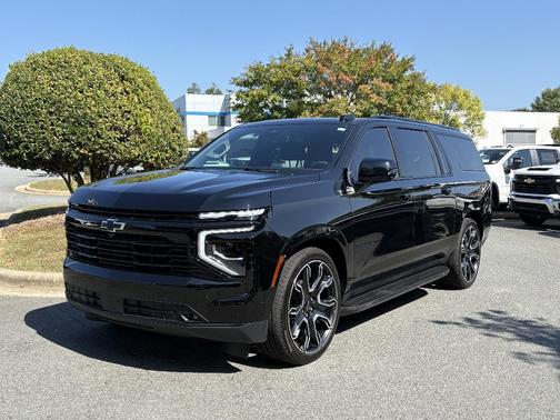 2025 Chevrolet Suburban RST