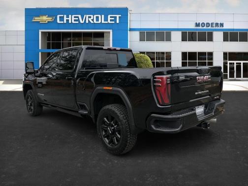 2024 GMC Sierra 2500 AT4