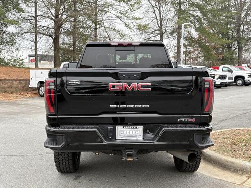 2024 GMC Sierra 2500 AT4