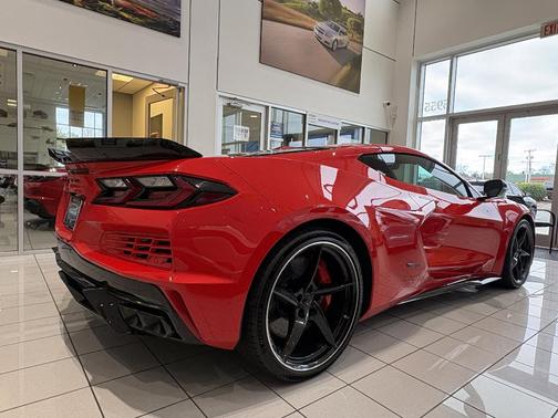 2025 Chevrolet Corvette E-Ray