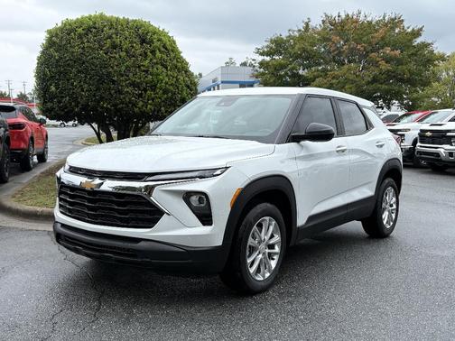 2025 Chevrolet Trailblazer LS