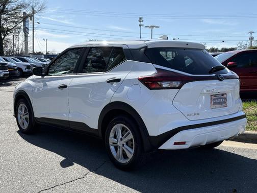 2023 Nissan Kicks S