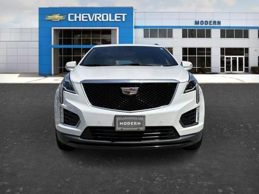 White 2021 Cadillac XT5 Sport