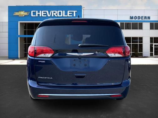 2018 Chrysler Pacifica Touring-L