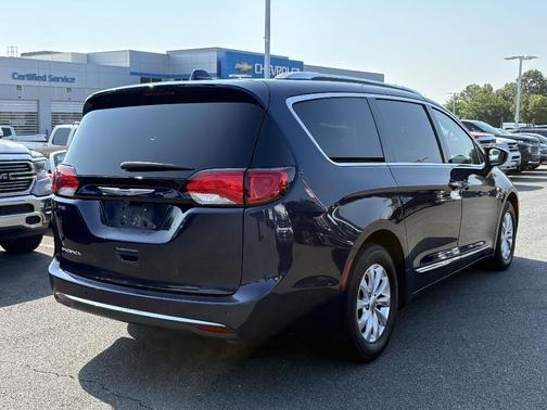 2018 Chrysler Pacifica Touring-L