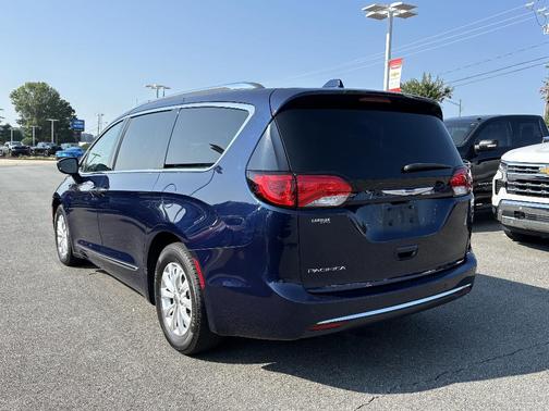 2018 Chrysler Pacifica Touring-L
