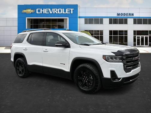 2022 GMC Acadia AT4