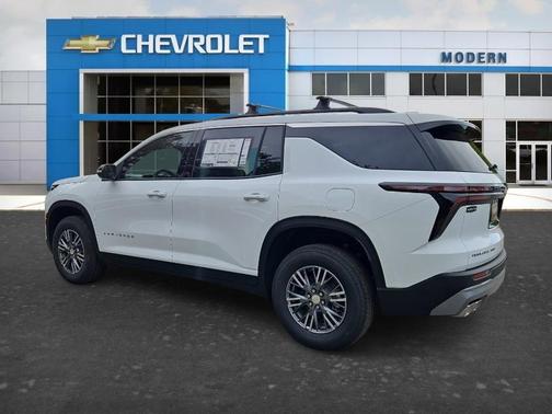 White 2026 Chevrolet Traverse LT