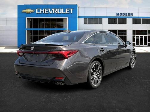 2019 Toyota Avalon XLE