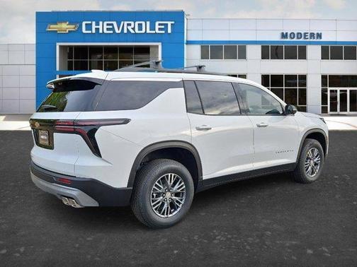 White 2026 Chevrolet Traverse LT