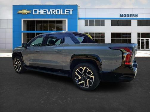 2025 Chevrolet Silverado EV RST