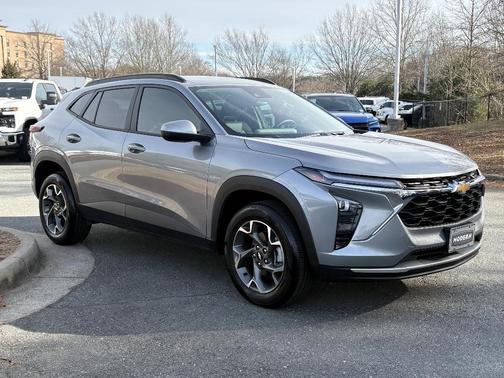 2024 Chevrolet Trax LT