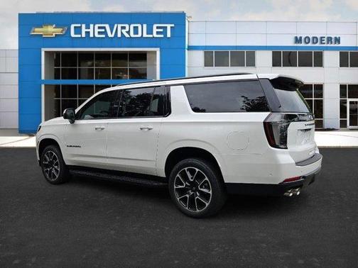 2025 Chevrolet Suburban RST