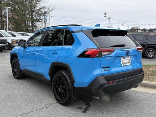 2021 Toyota RAV4 LE