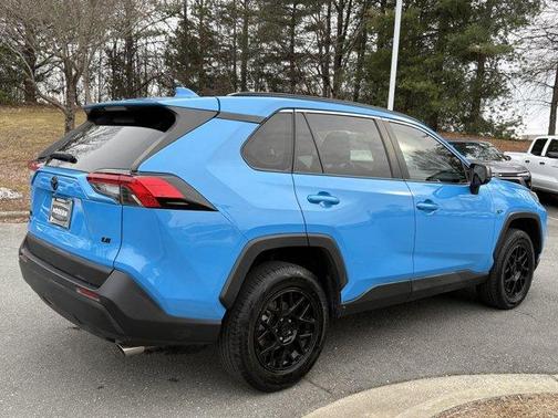 2021 Toyota RAV4 LE