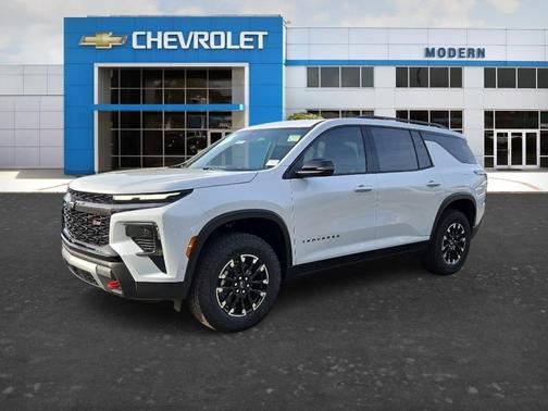 White 2026 Chevrolet Traverse Z71