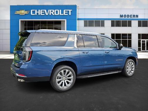 2025 Chevrolet Suburban Premier