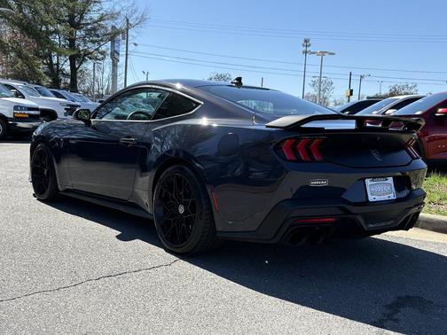 2024 Ford Mustang Dark Horse