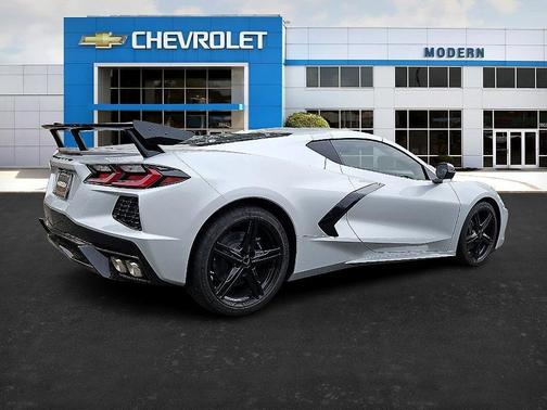 2026 Chevrolet Corvette Stingray w/1LT