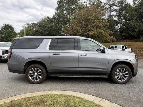 2022 Chevrolet Suburban LT