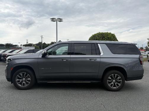 2022 Chevrolet Suburban LT